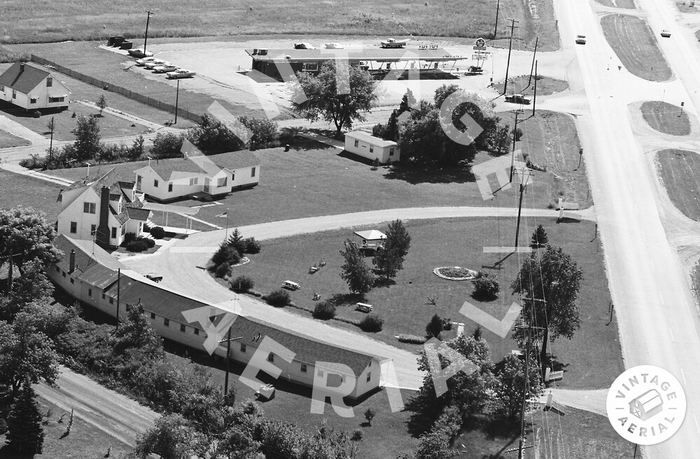 St. Johns Motel - 1968 Aerial Notice Dog-N-Suds At Top Of Frame